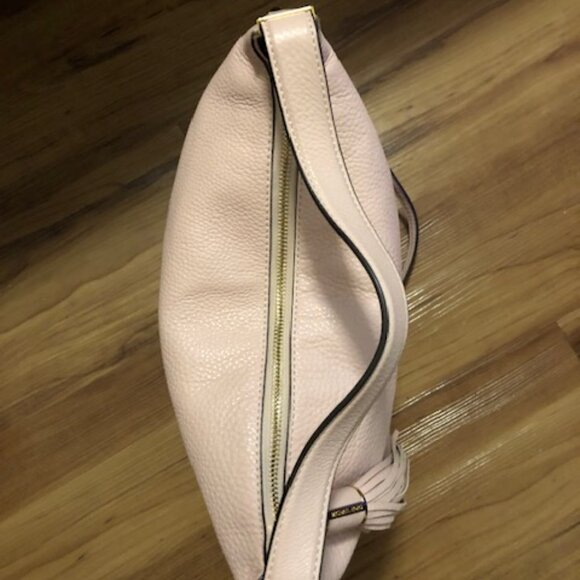 Michael Kors Leather Shoulder Bag EUC - Picture 3 of 15